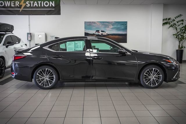Certified 2024 Lexus ES 300h w/ Premium Package FWD image 5
