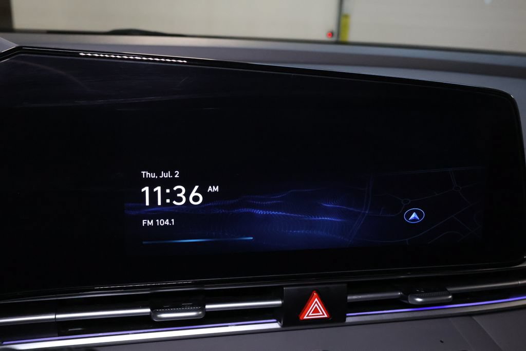 Used 2025 Hyundai Elantra SEL FWD image 24