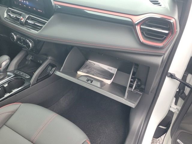 Used 2025 Chevrolet TrailBlazer RS w/ Convenience Package image 18