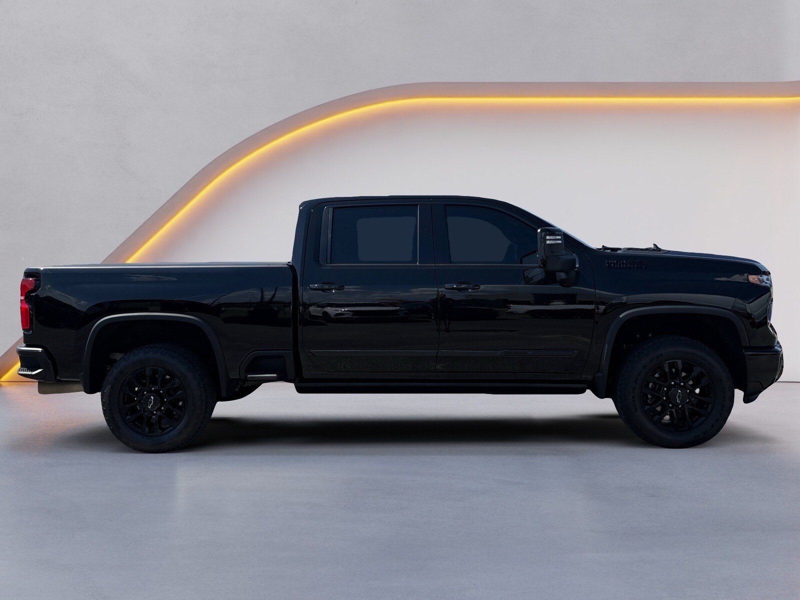 Used 2025 Chevrolet Silverado 2500 High Country w/ Midnight Edition AWD/4WD image 2