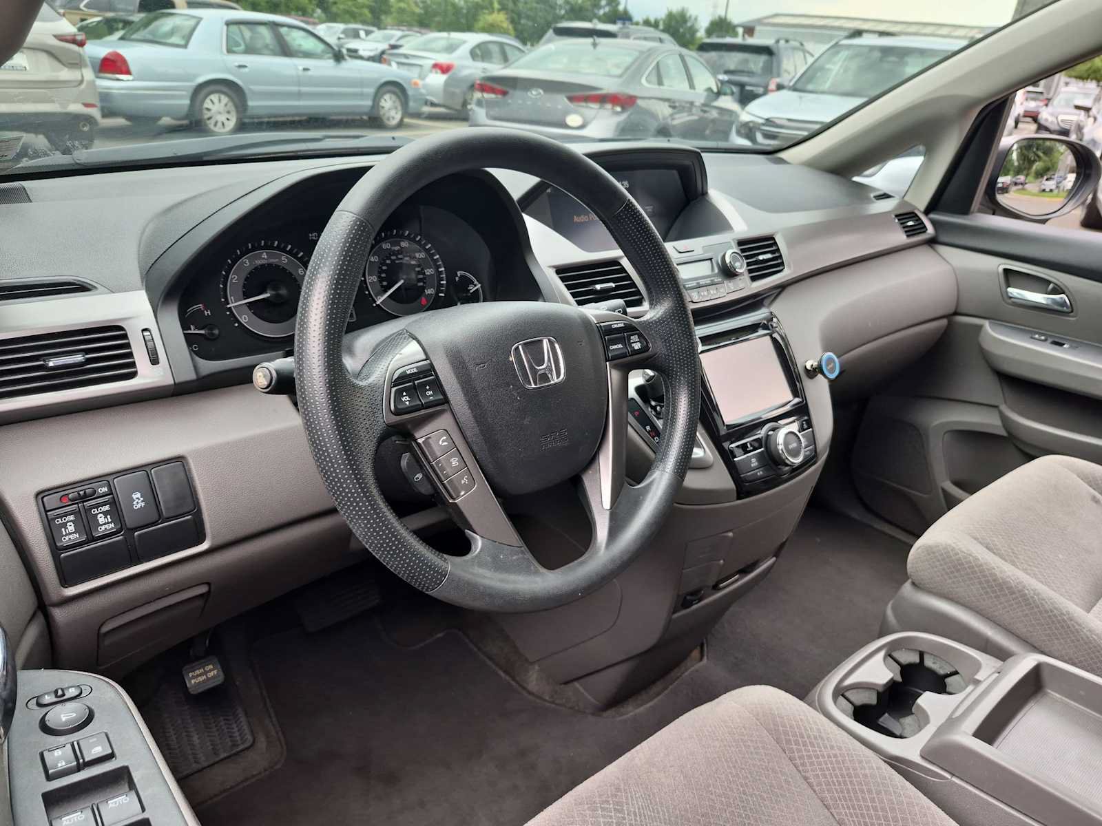 Used 2015 Honda Odyssey EX image 10