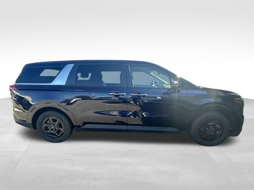 Certified 2026 Kia Carnival FWD image 7