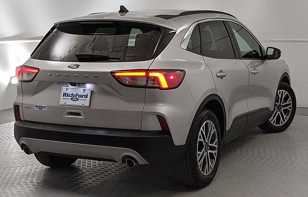 Used 2020 Ford Escape SEL image 3