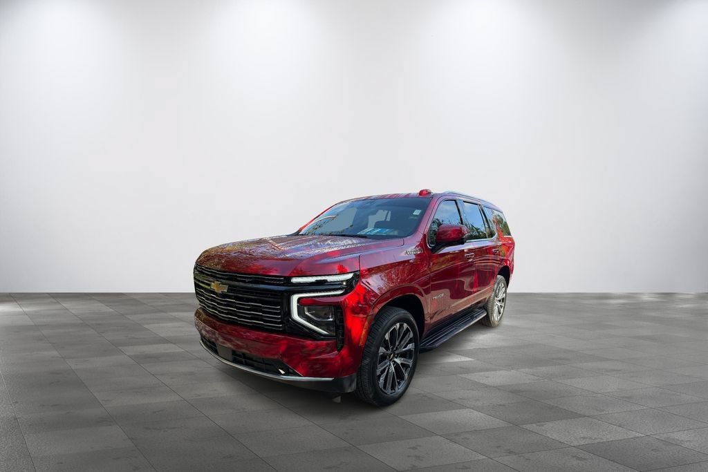 Used 2025 Chevrolet Tahoe High Country RWD image 3