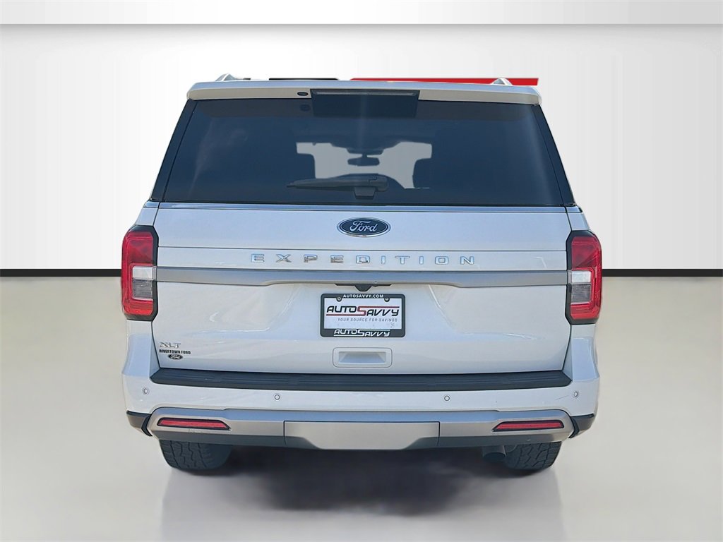 Used 2023 Ford Expedition XLT image 6