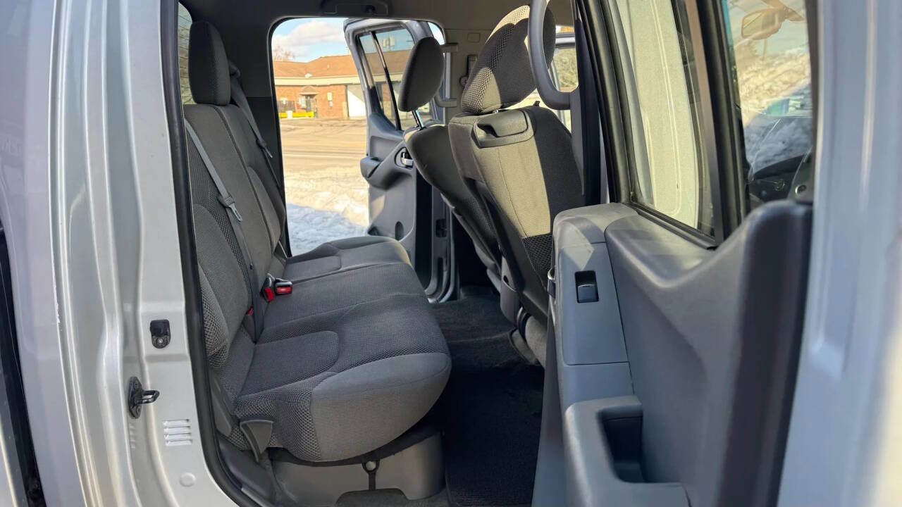 Used 2012 Nissan Frontier SV w/ SV Premium Utility Pkg image 21