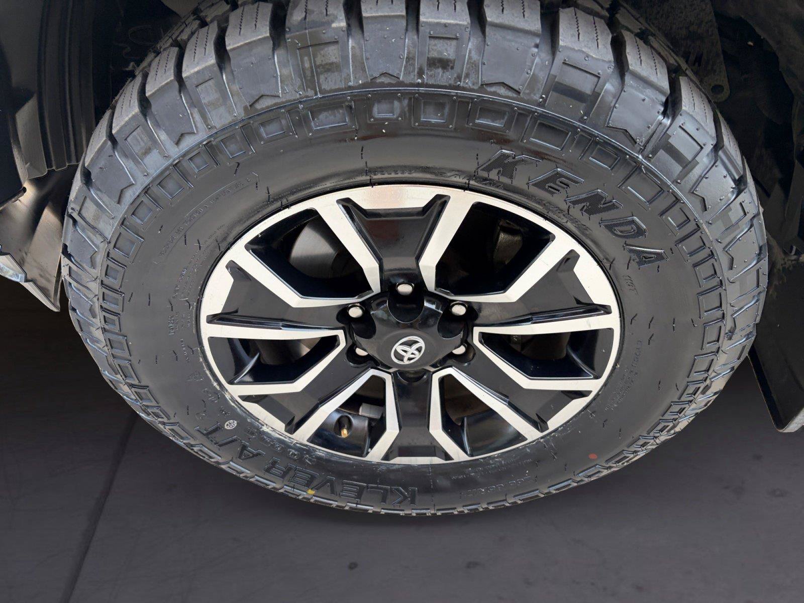Used 2023 Toyota Tacoma TRD Sport w/ Technology Package RWD image 14