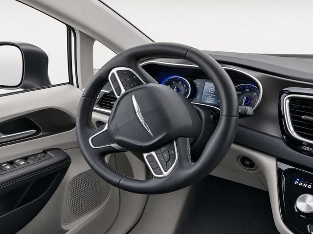 Used 2023 Chrysler Voyager LX FWD image 24