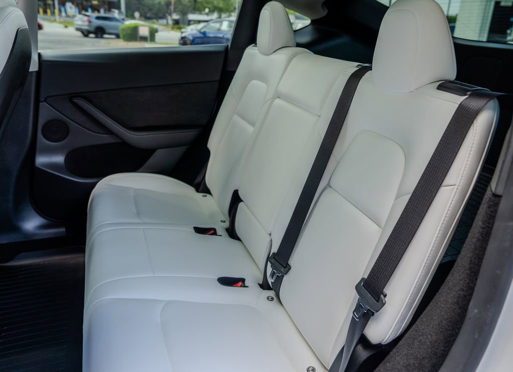 Used 2024 Tesla Model Y Performance AWD/4WD image 18