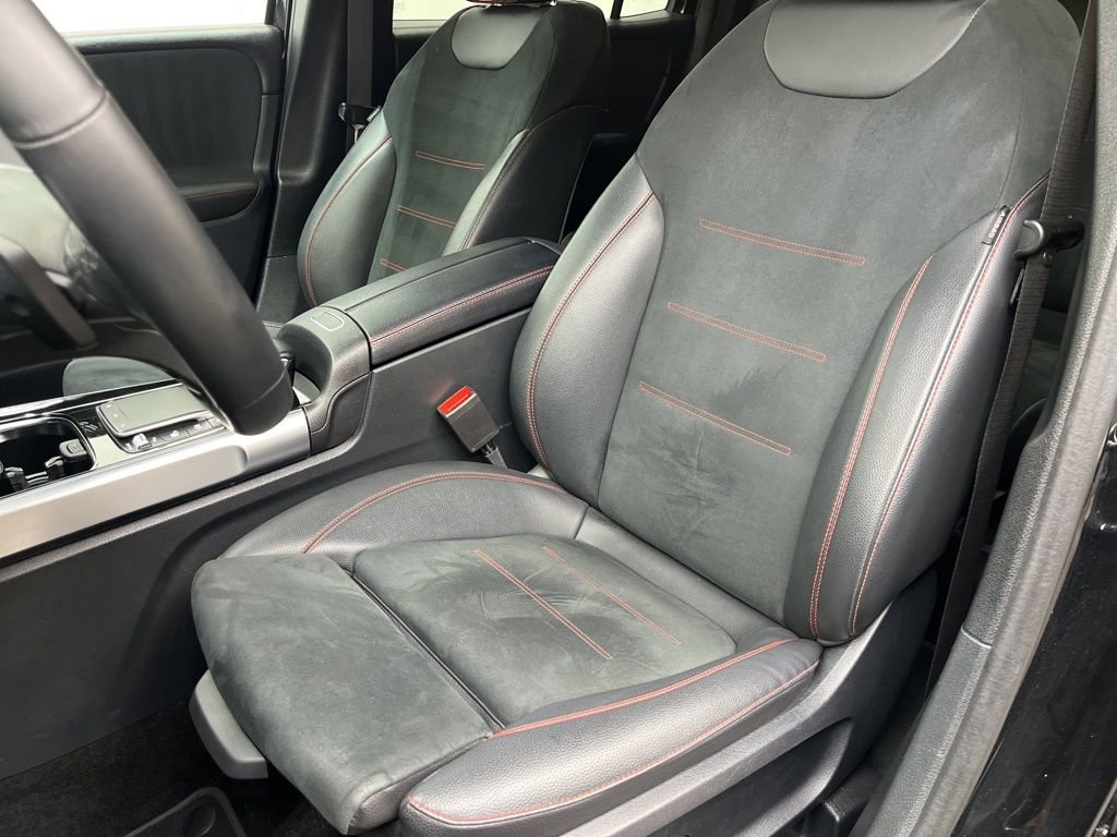 Used 2023 Mercedes-Benz GLB 250 image 20