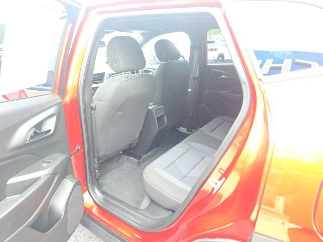 Used 2024 Chevrolet Trax RS w/ Driver Confidence Package FWD image 25