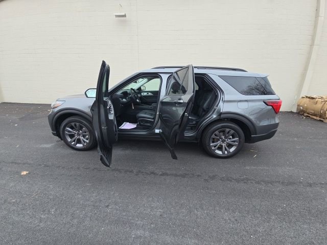 New 2026 Ford Explorer Active w/ Active Comfort Package image 15