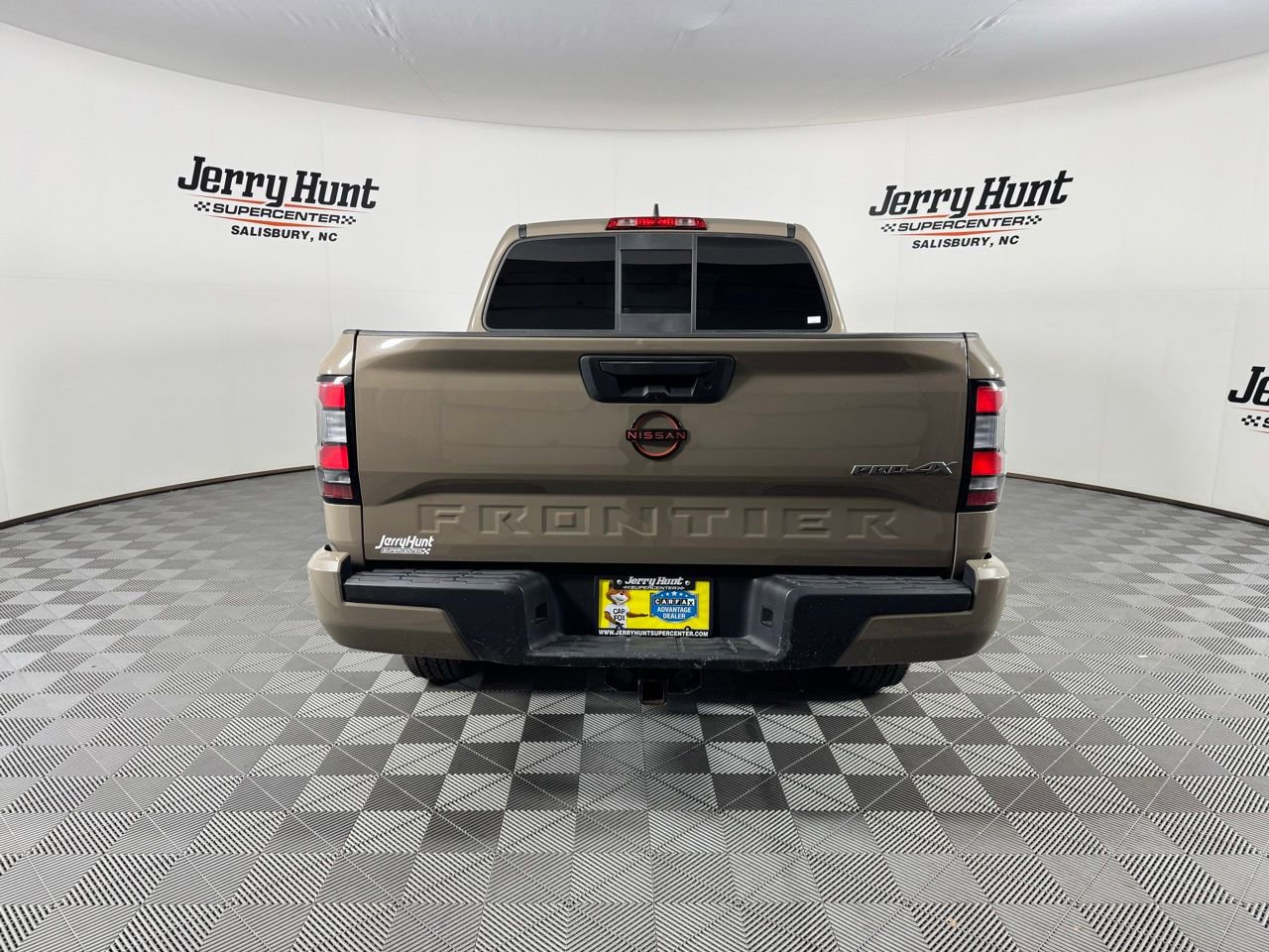 Used 2022 Nissan Frontier PRO-4X w/ Off-Road Protection Package AWD/4WD image 8