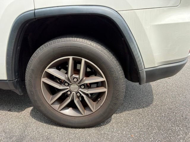 Used 2017 Jeep Grand Cherokee Limited AWD/4WD image 10