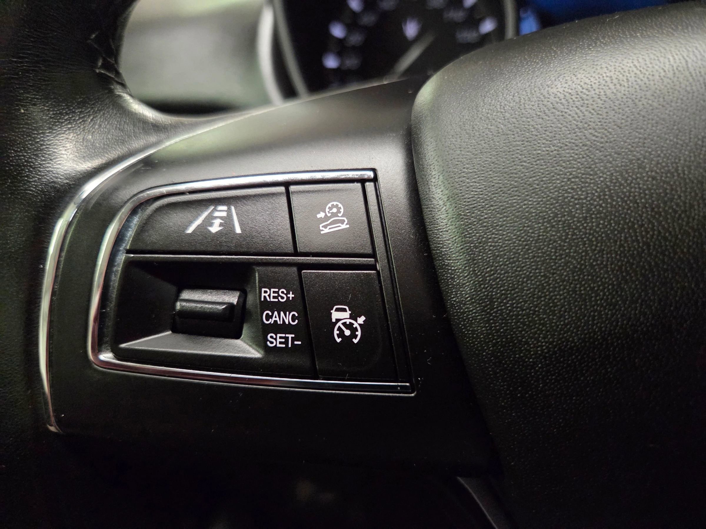 Used 2017 Maserati Levante AWD/4WD image 20