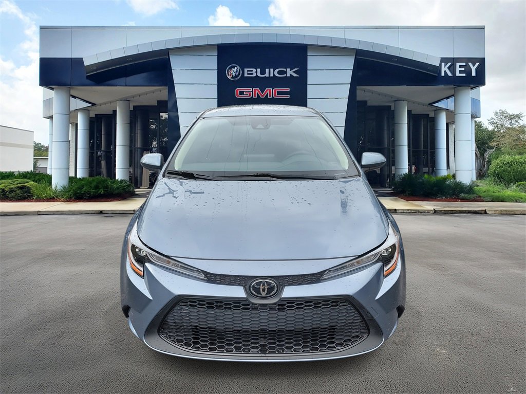 Used 2022 Toyota Corolla LE image 2
