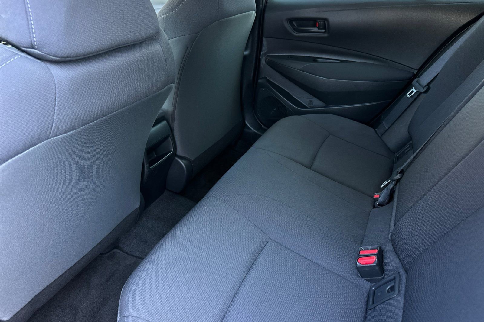 Used 2022 Toyota Corolla LE w/ LE Convenience Package FWD image 11