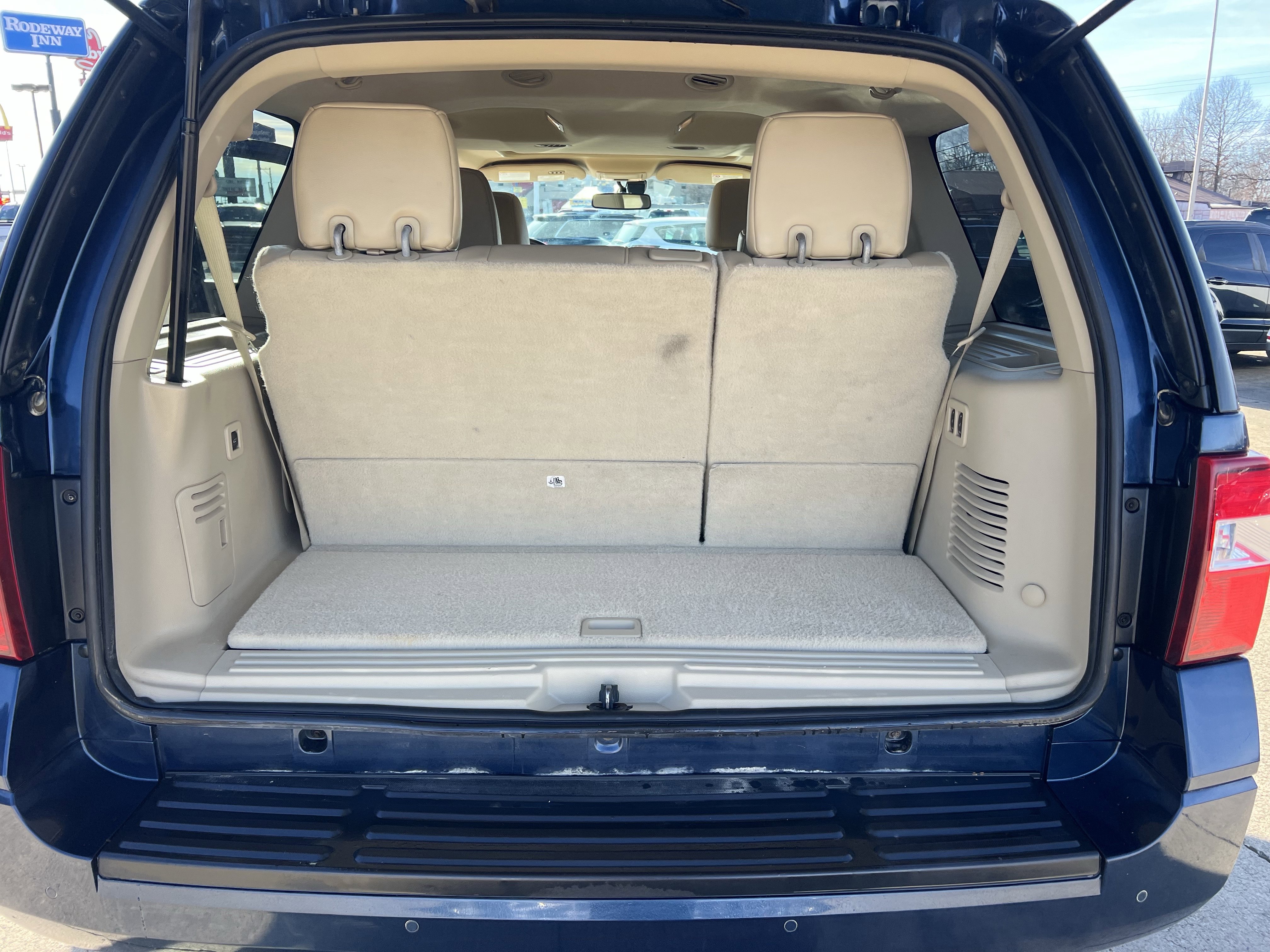 Used 2015 Ford Expedition Limited w/ Equipment Group 301A image 27