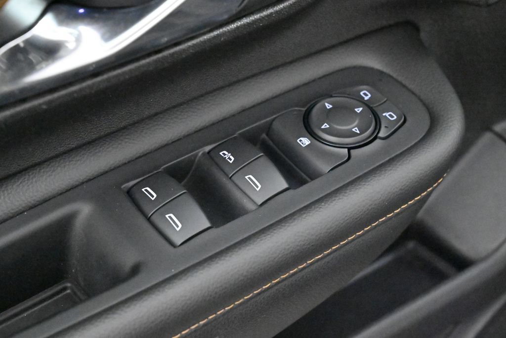 Used 2018 GMC Terrain SLE w/ Driver Convenience Package AWD/4WD image 23
