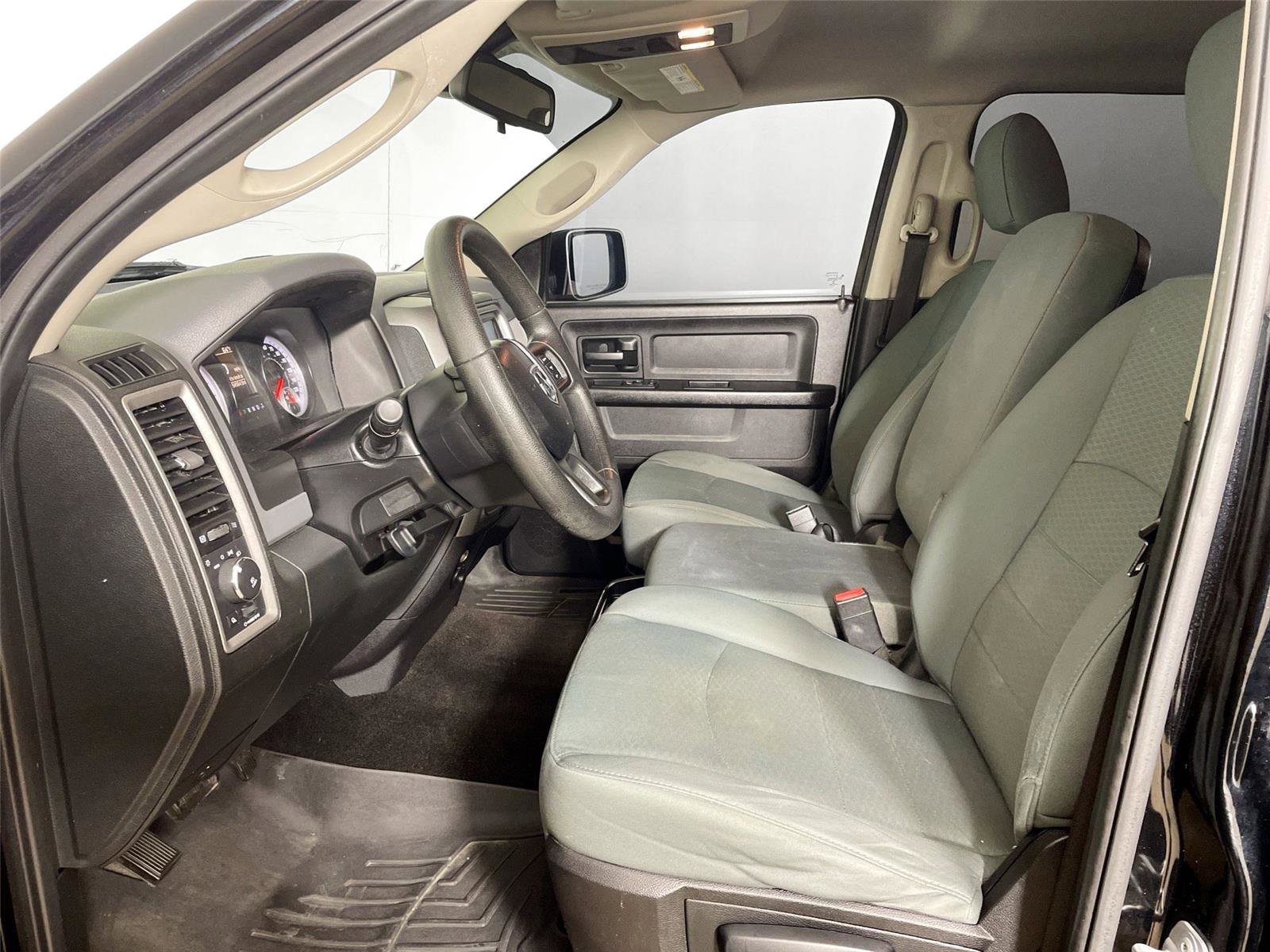 Used 2015 RAM 1500 Express image 5