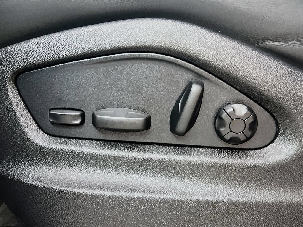New 2026 Porsche Cayenne Coupe AWD/4WD image 22