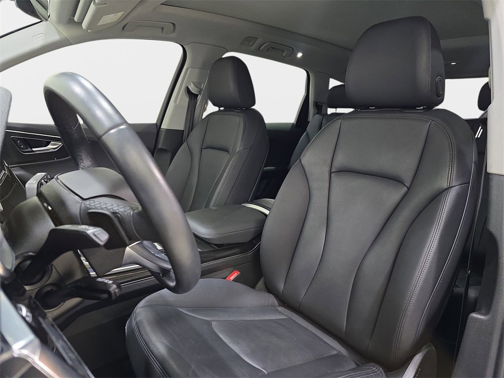 Used 2023 Audi Q7 2.0T Premium w/ Towing Package image 16