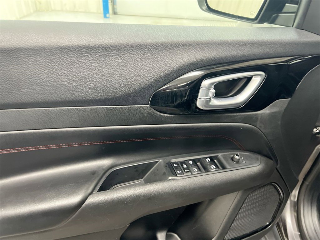 Used 2023 Jeep Compass Trailhawk image 20