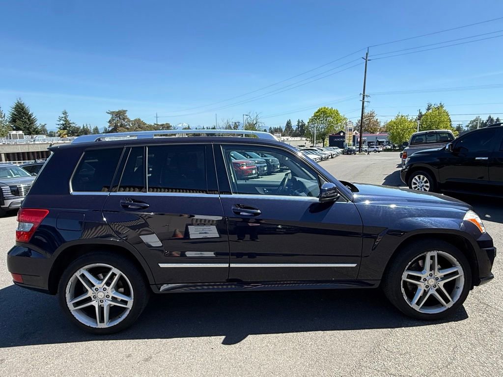 Used 2011 Mercedes-Benz GLK 350 4MATIC image 2