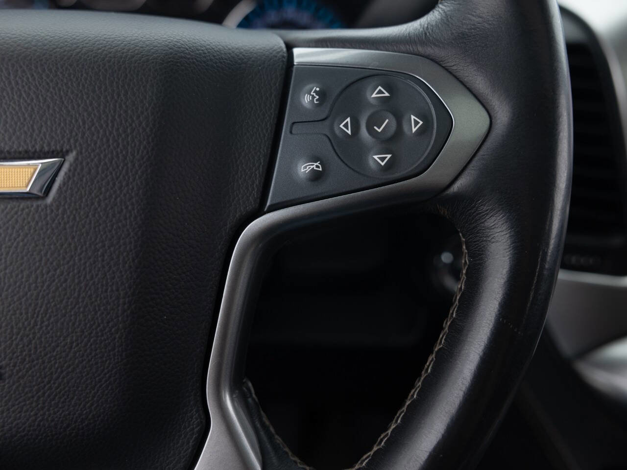 Used 2016 Chevrolet Suburban LTZ image 46