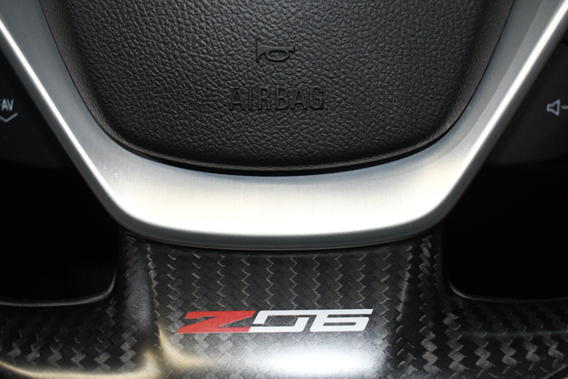 Used 2015 Chevrolet Corvette Z06 w/ 3LZ Preferred Equipment Group RWD image 32