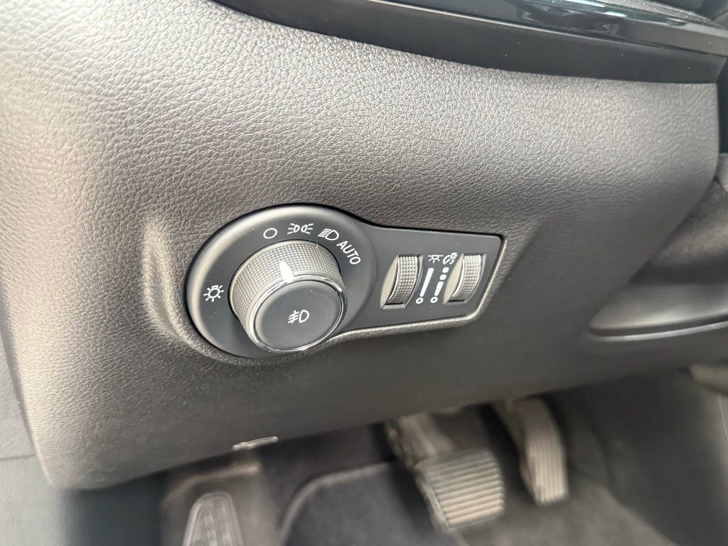 Certified 2022 Jeep Compass Altitude image 41