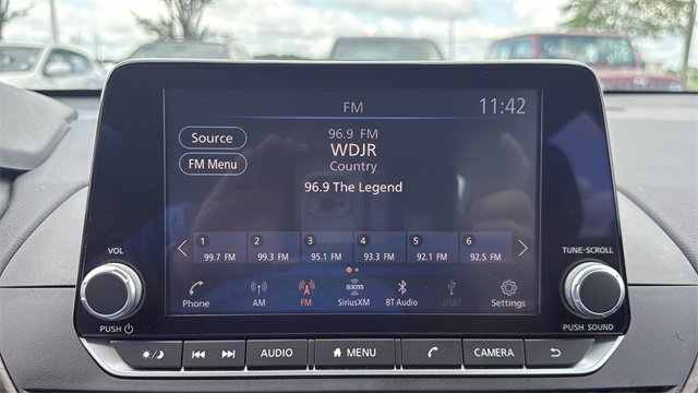 Used 2024 Nissan Altima 2.5 SV image 18