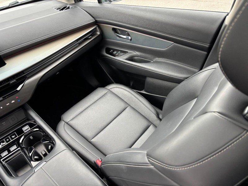 Used 2025 Nissan Murano SL AWD/4WD image 14