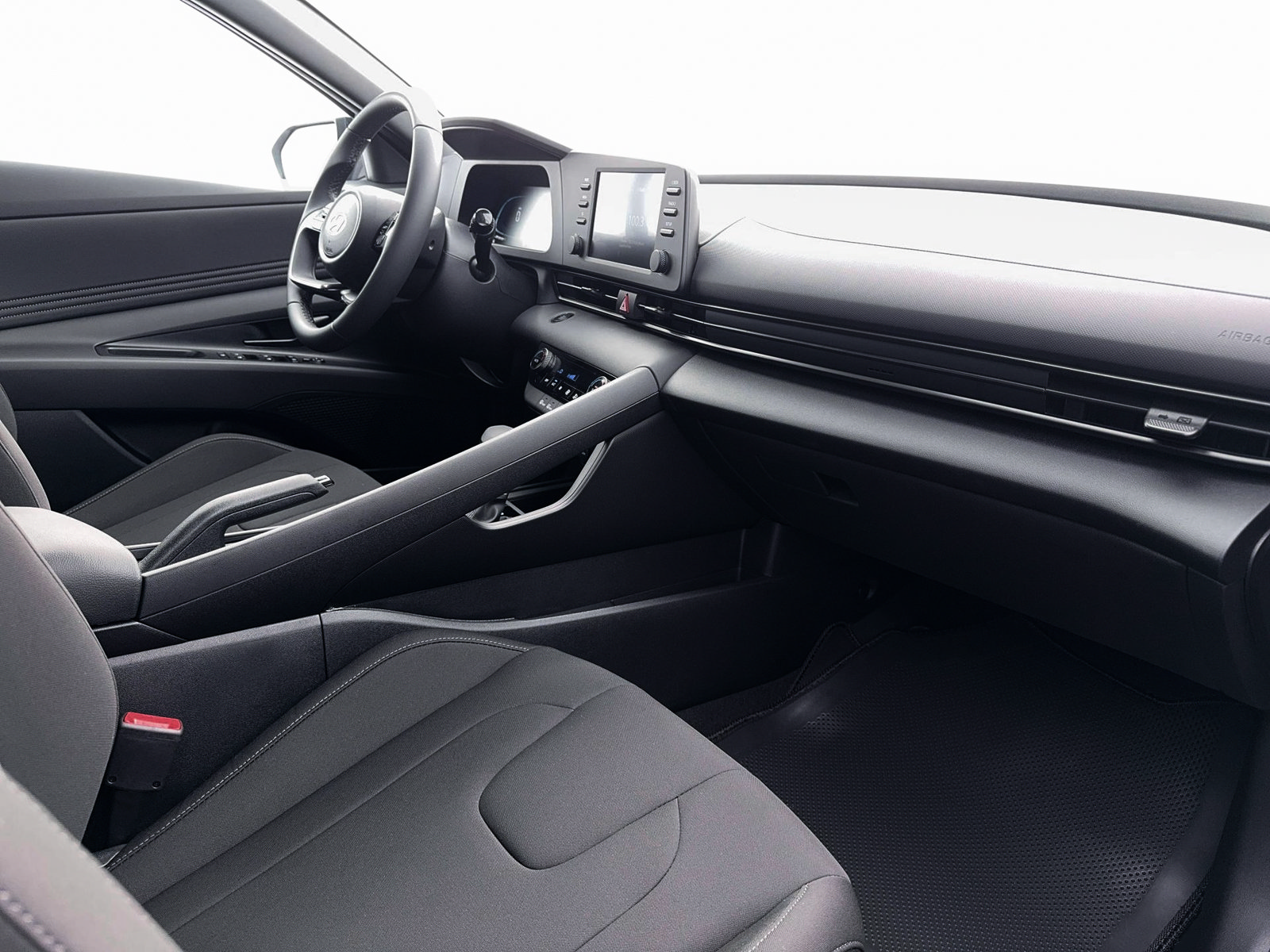 New 2026 Hyundai Elantra SEL Sport FWD image 15