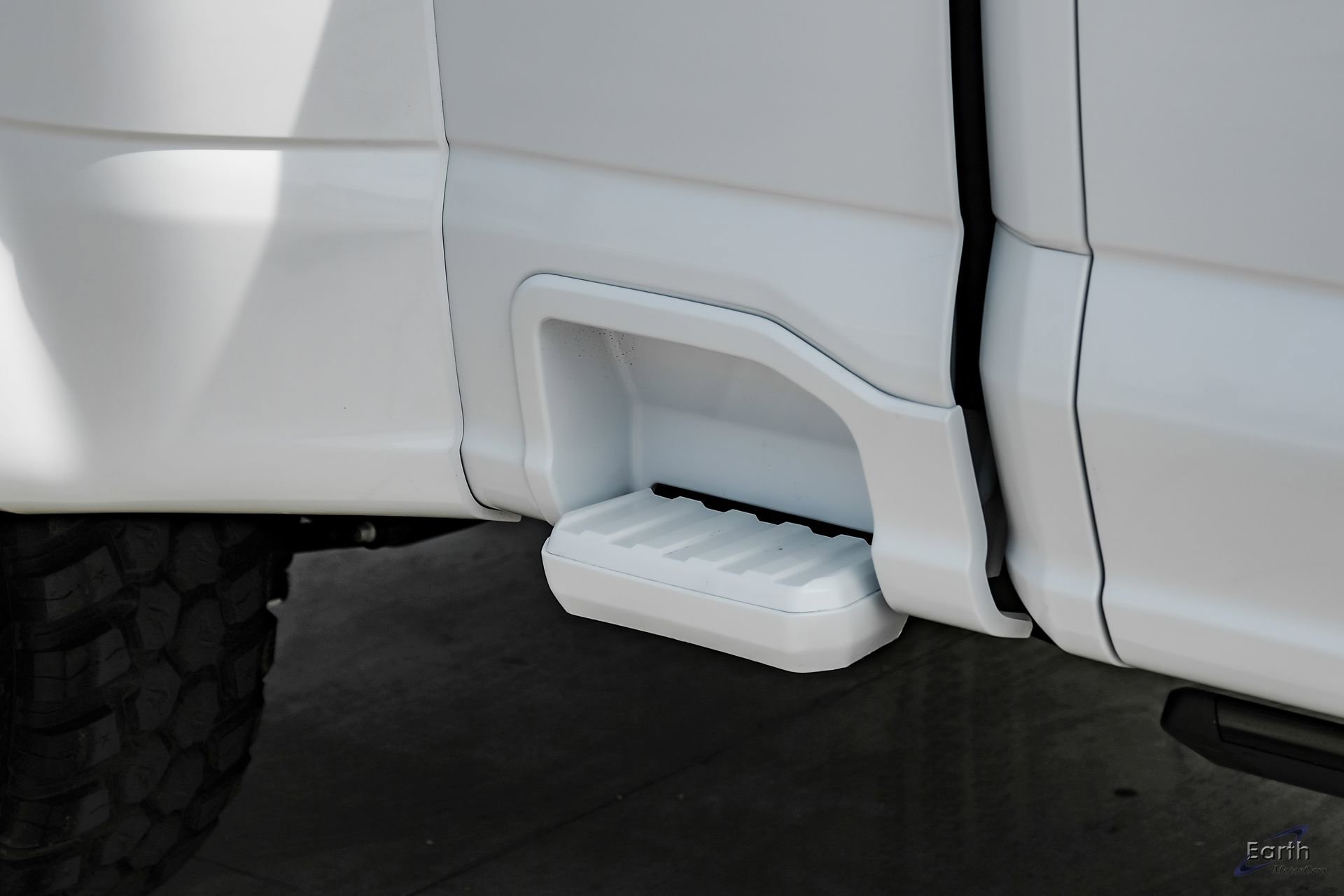 Used 2026 Ford F450 Lariat w/ FX4 Off-Road Package image 38