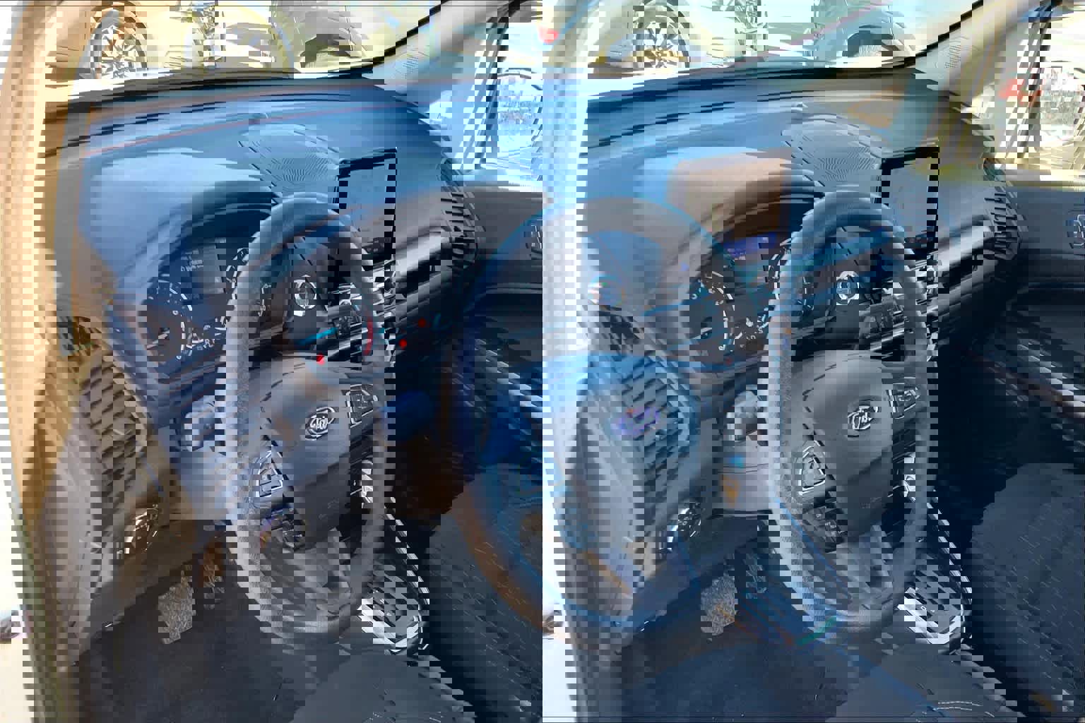 Used 2021 Ford EcoSport SE w/ SE Convenience Package image 18