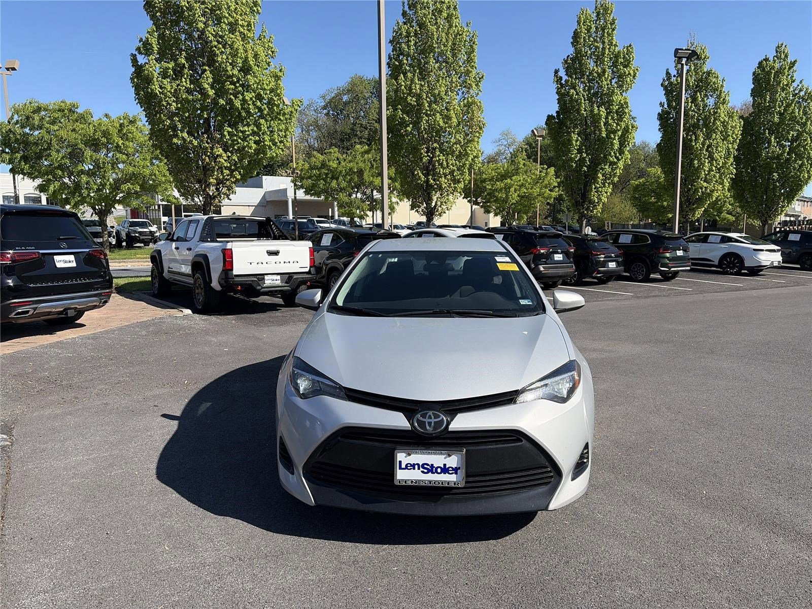 Used 2018 Toyota Corolla LE w/ Carpet Mat Package (TMS) FWD image 8