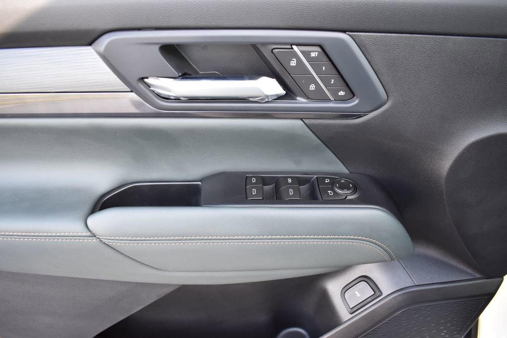New 2026 GMC Terrain AT4 w/ Convenience Package III AWD/4WD image 11