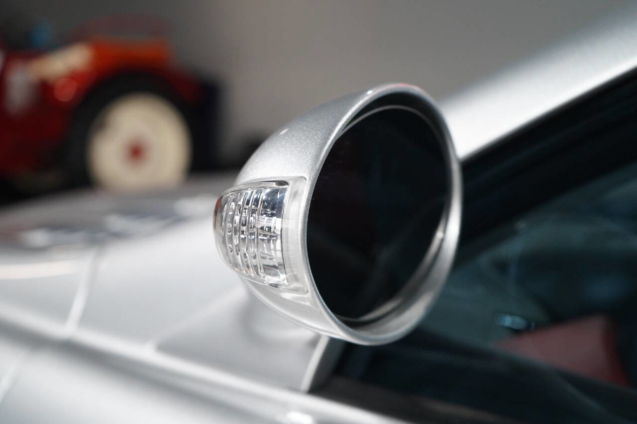 Used 2006 Mercedes-Benz SLR image 29