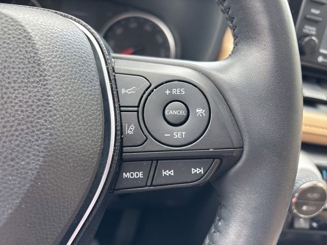 Used 2020 Toyota RAV4 XLE w/ Convenience Package AWD/4WD image 24