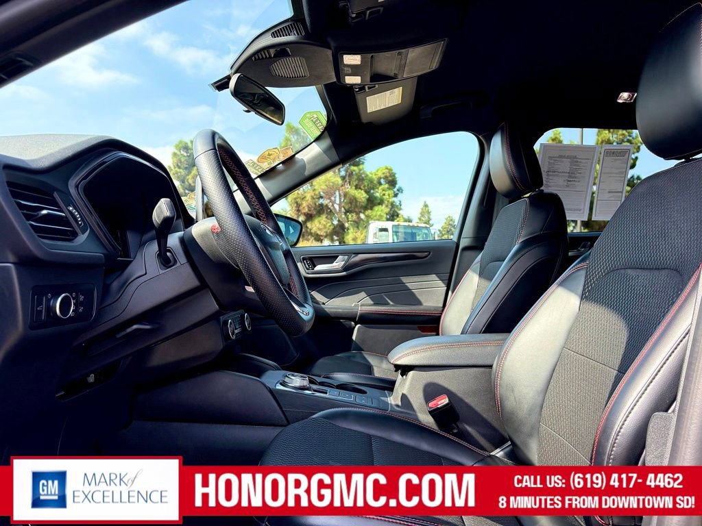 Used 2024 Ford Escape ST-Line image 11