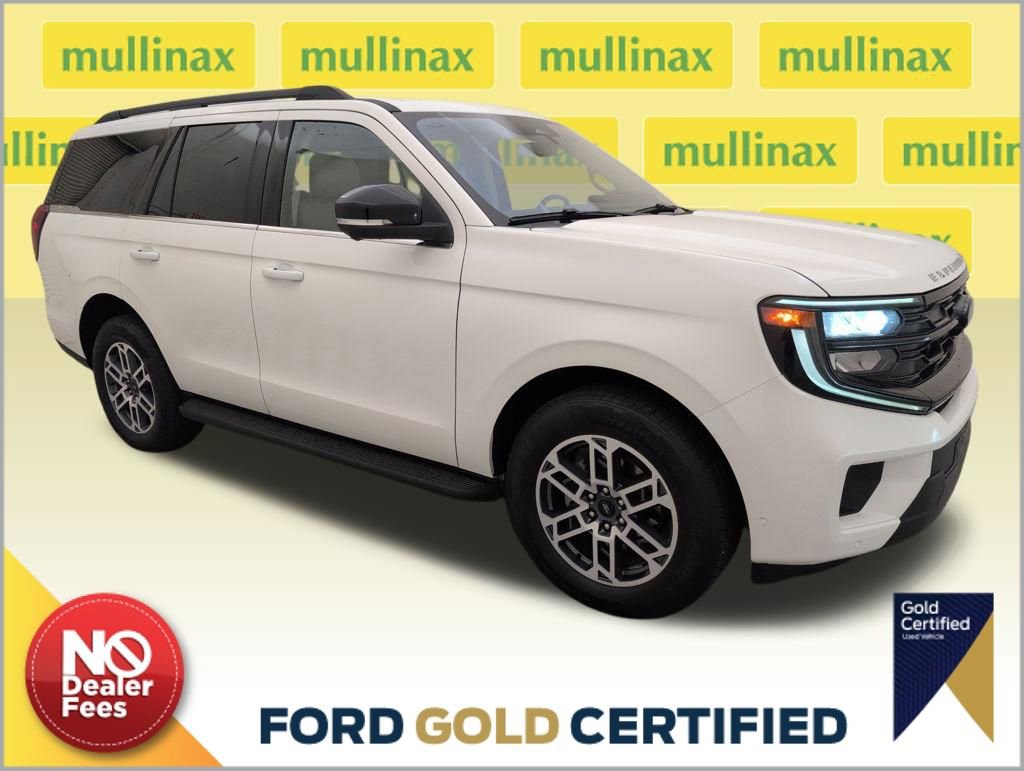 Used 2025 Ford Expedition Active image 1
