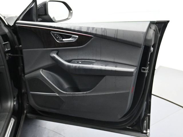 Used 2021 Audi Q8 Premium Plus w/ Premium Plus Package image 32