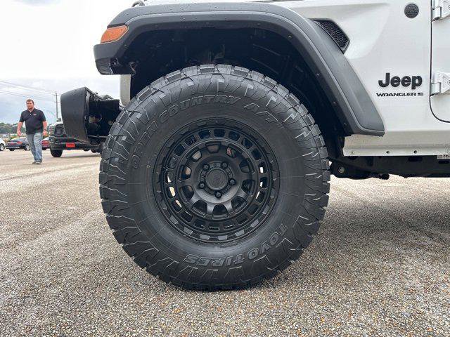 Certified 2024 Jeep Wrangler Sport S image 48