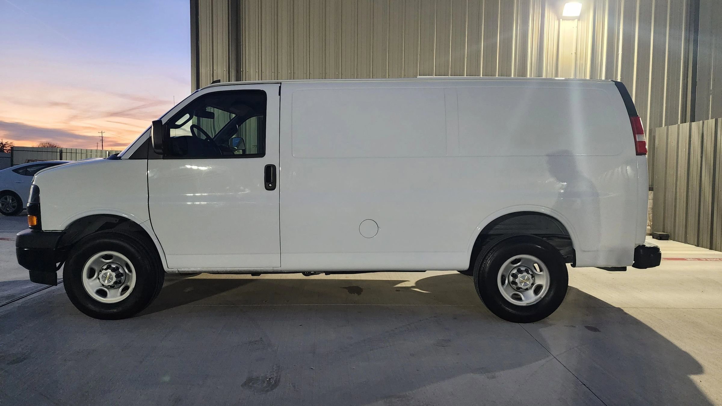 Used 2024 Chevrolet Express 2500 w/ Driver Convenience Package image 5