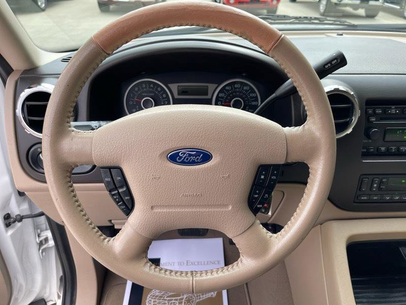 Used 2006 Ford Expedition Eddie Bauer image 27