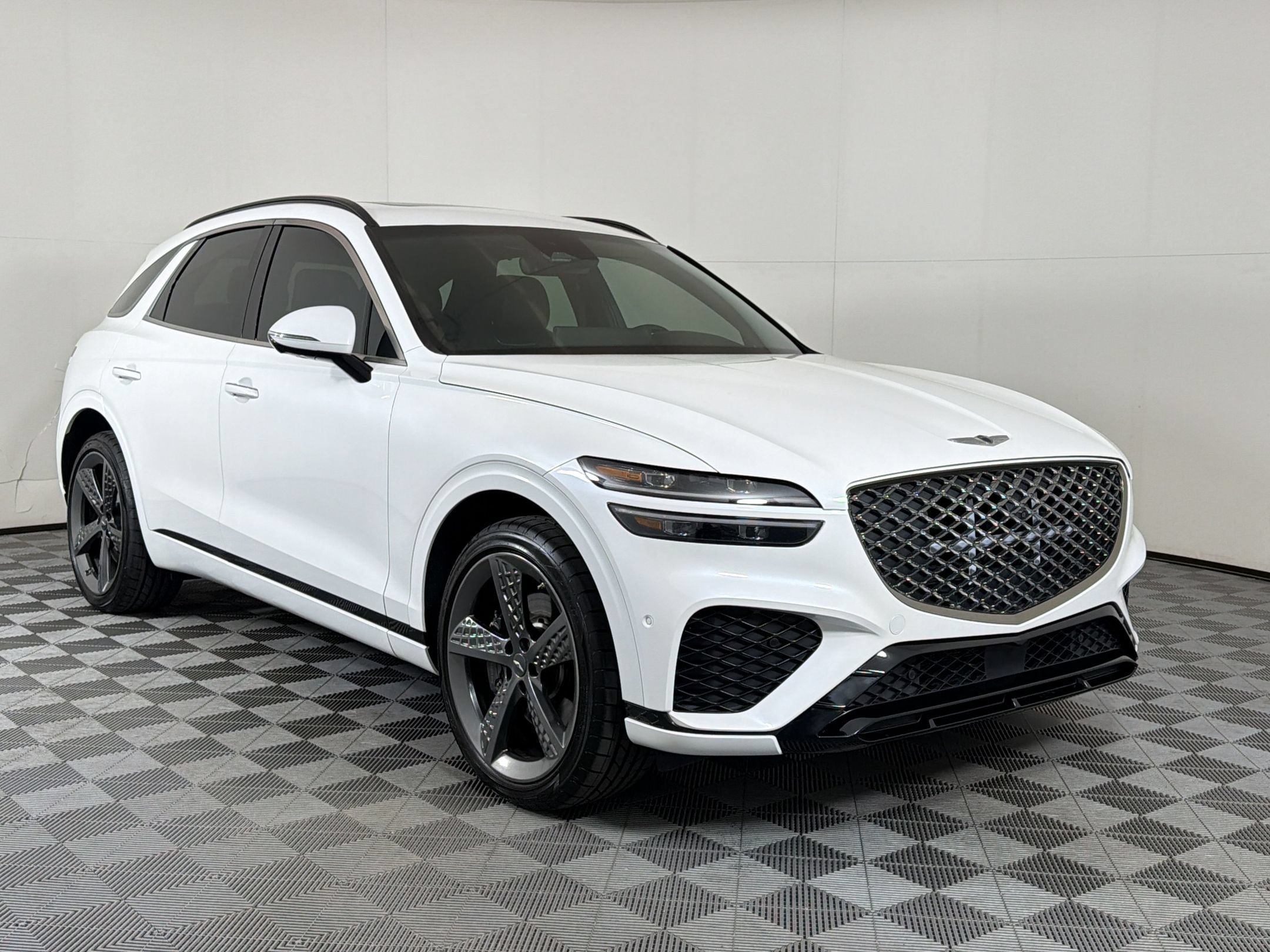 Used 2022 Genesis GV70 3.5T Sport w/ Sport Prestige Package AWD/4WD image 8