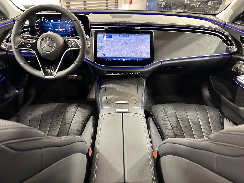 New 2026 Mercedes-Benz E 450 4MATIC Sedan image 4