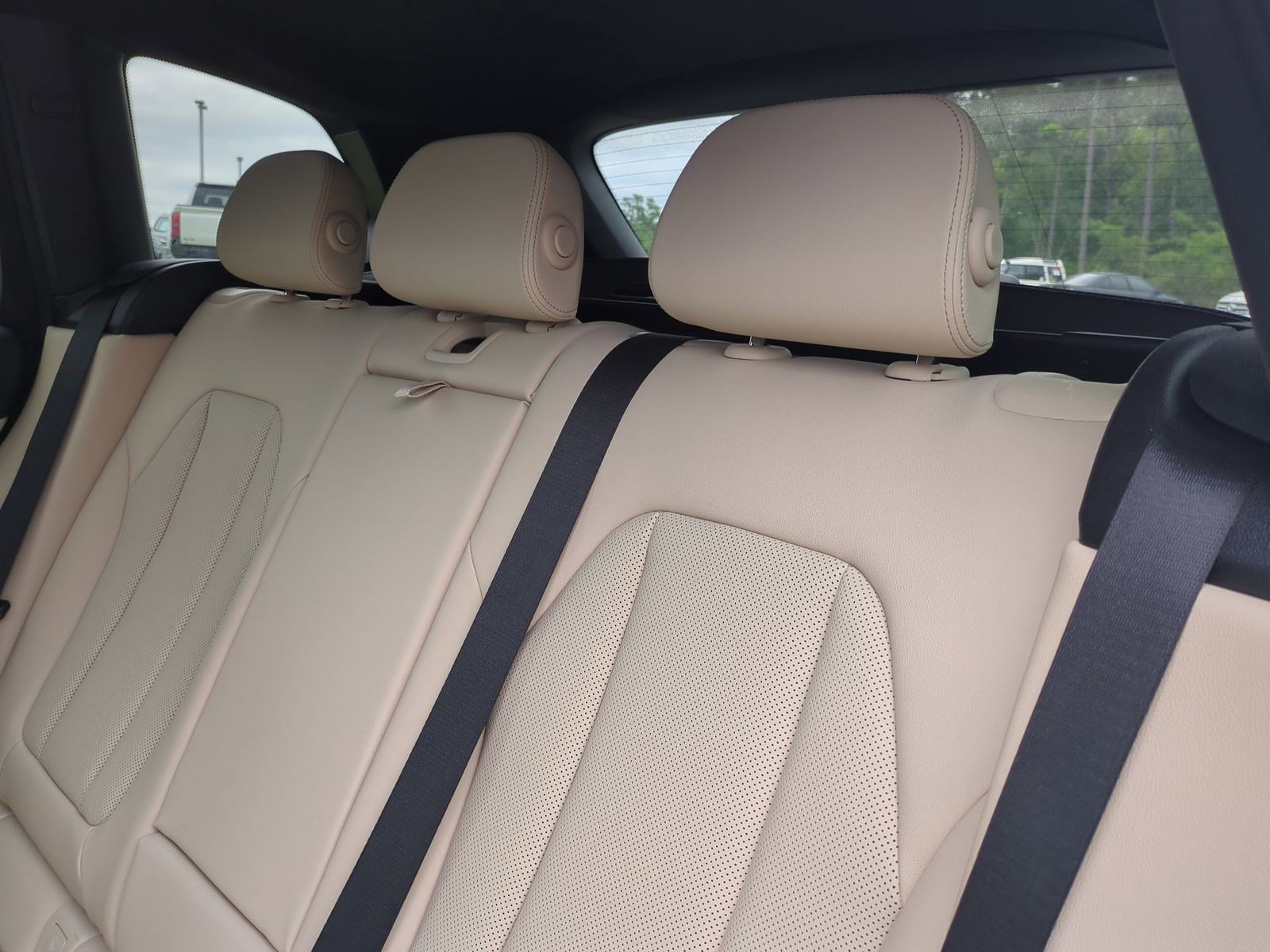 Certified 2024 BMW X3 sDrive30i w/ Premium Package RWD image 32