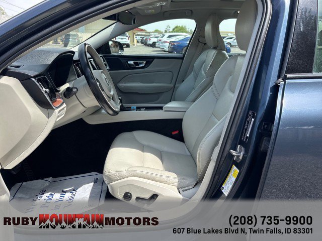 Used 2021 Volvo S60 T5 Momentum AWD/4WD image 11